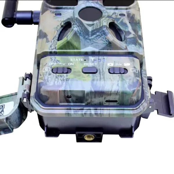 X2 ElyCam Solar Powered Trail Cameras US1